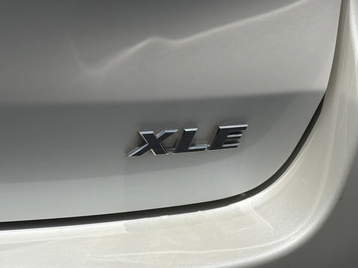 2015 Toyota Highlander XLE thumbnail 26