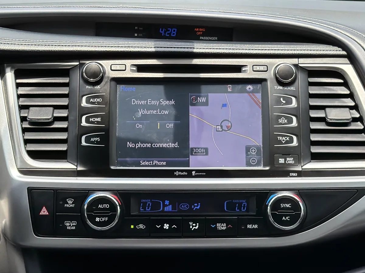 2015 Toyota Highlander XLE thumbnail 4