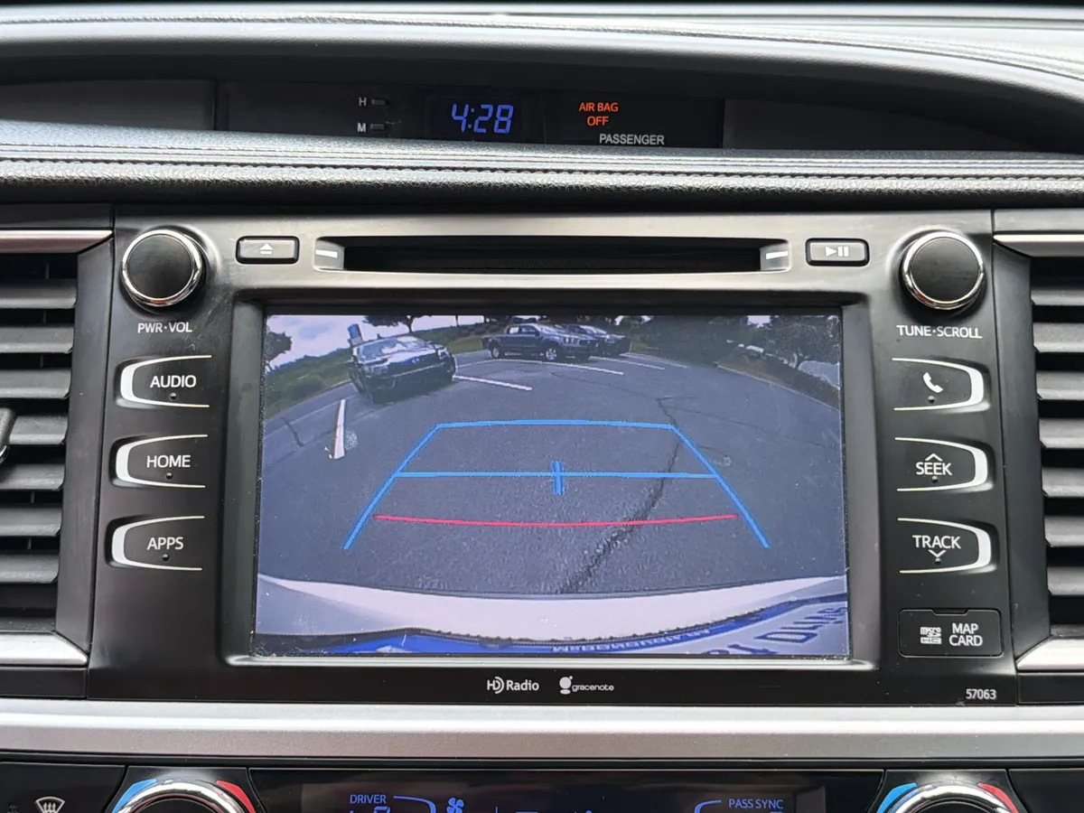 2015 Toyota Highlander XLE thumbnail 6
