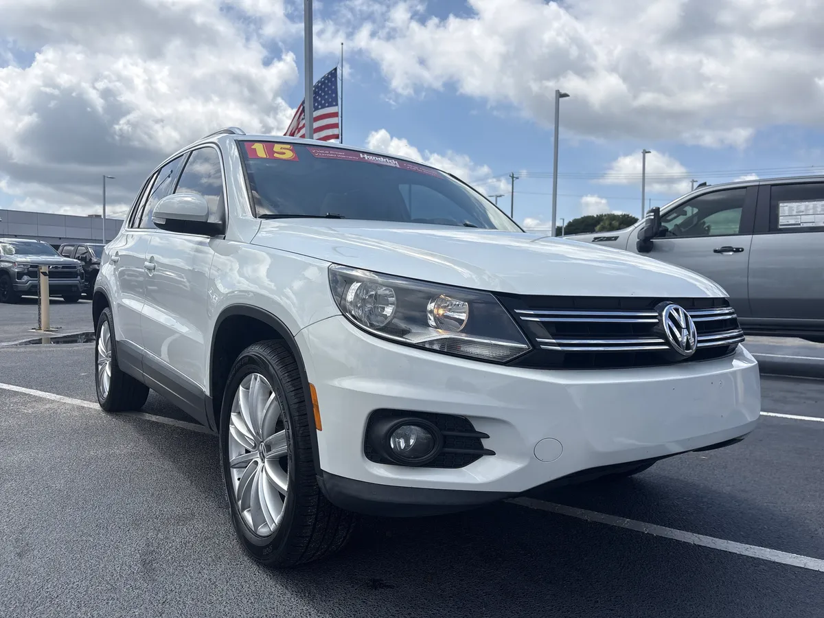 2015 Volkswagen Tiguan SEL thumbnail 12
