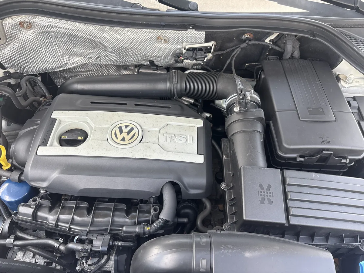 2015 Volkswagen Tiguan SEL thumbnail 33