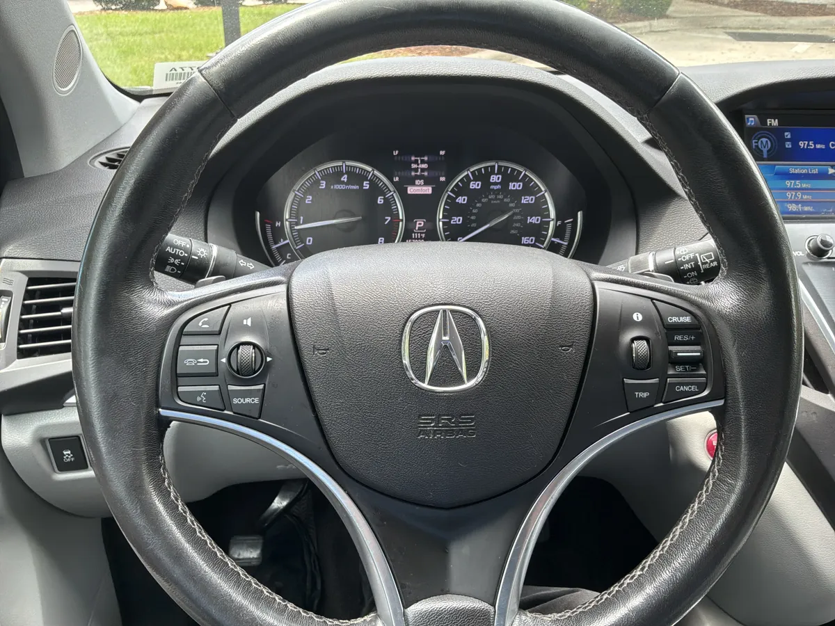 2016 Acura MDX thumbnail 18