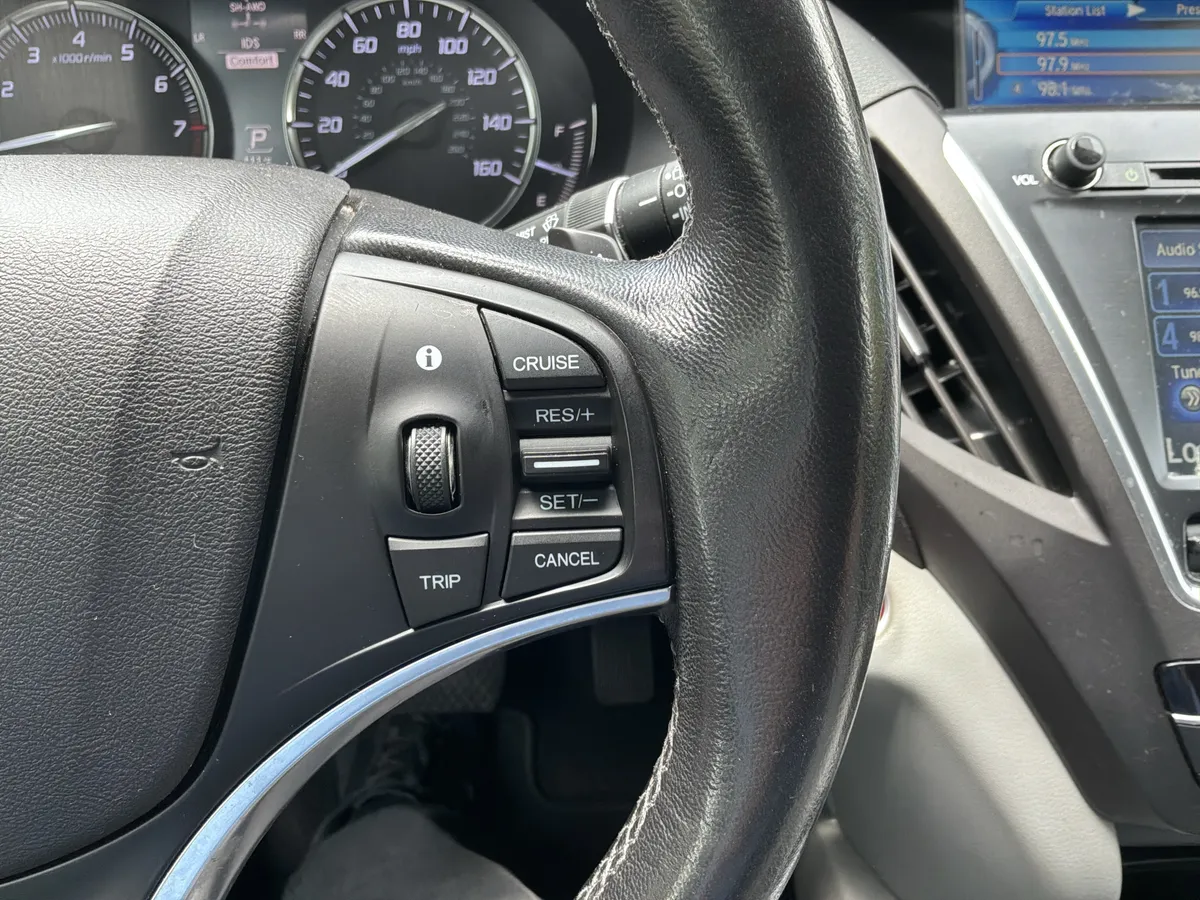 2016 Acura MDX thumbnail 20