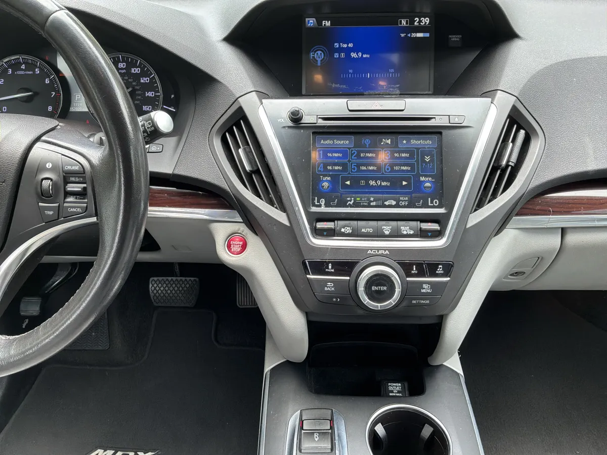 2016 Acura MDX thumbnail 30
