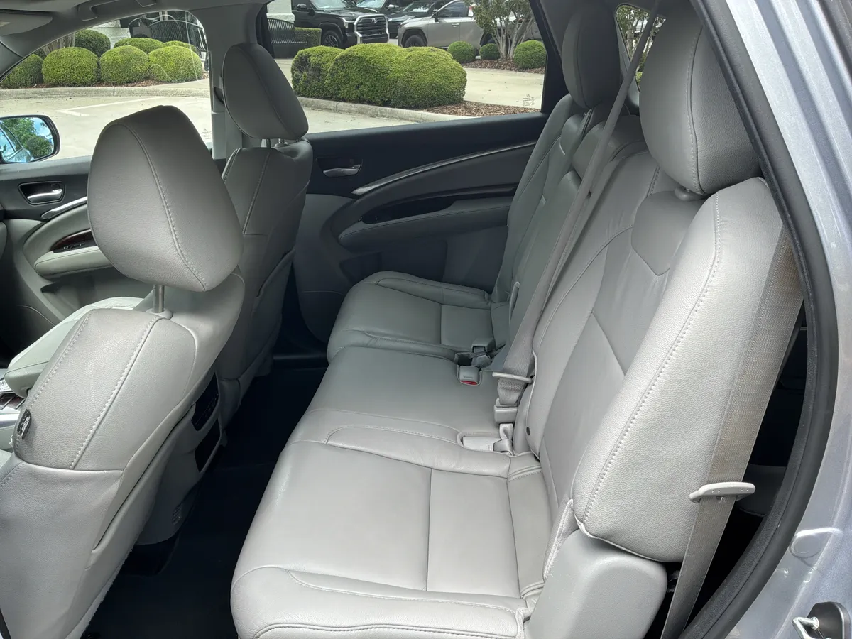 2016 Acura MDX thumbnail 31