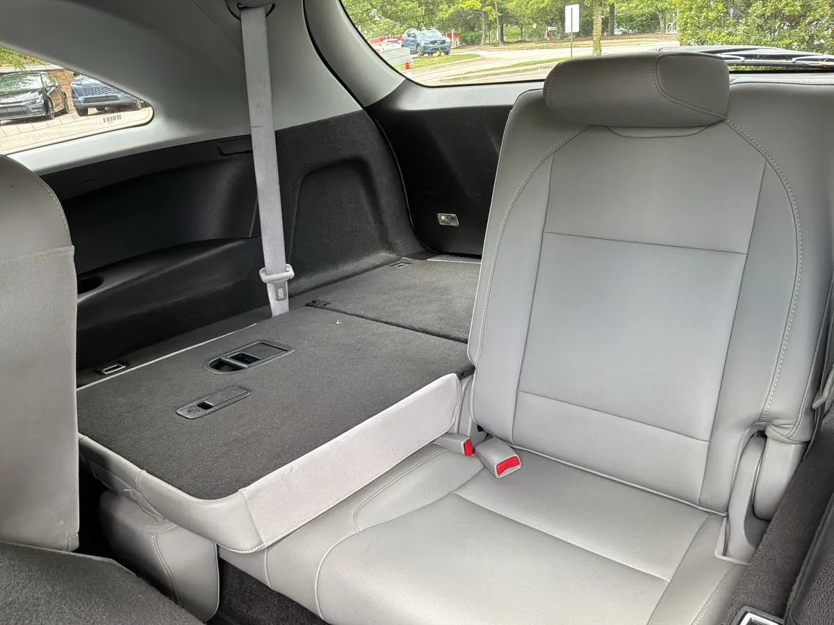 2016 Acura MDX thumbnail 32