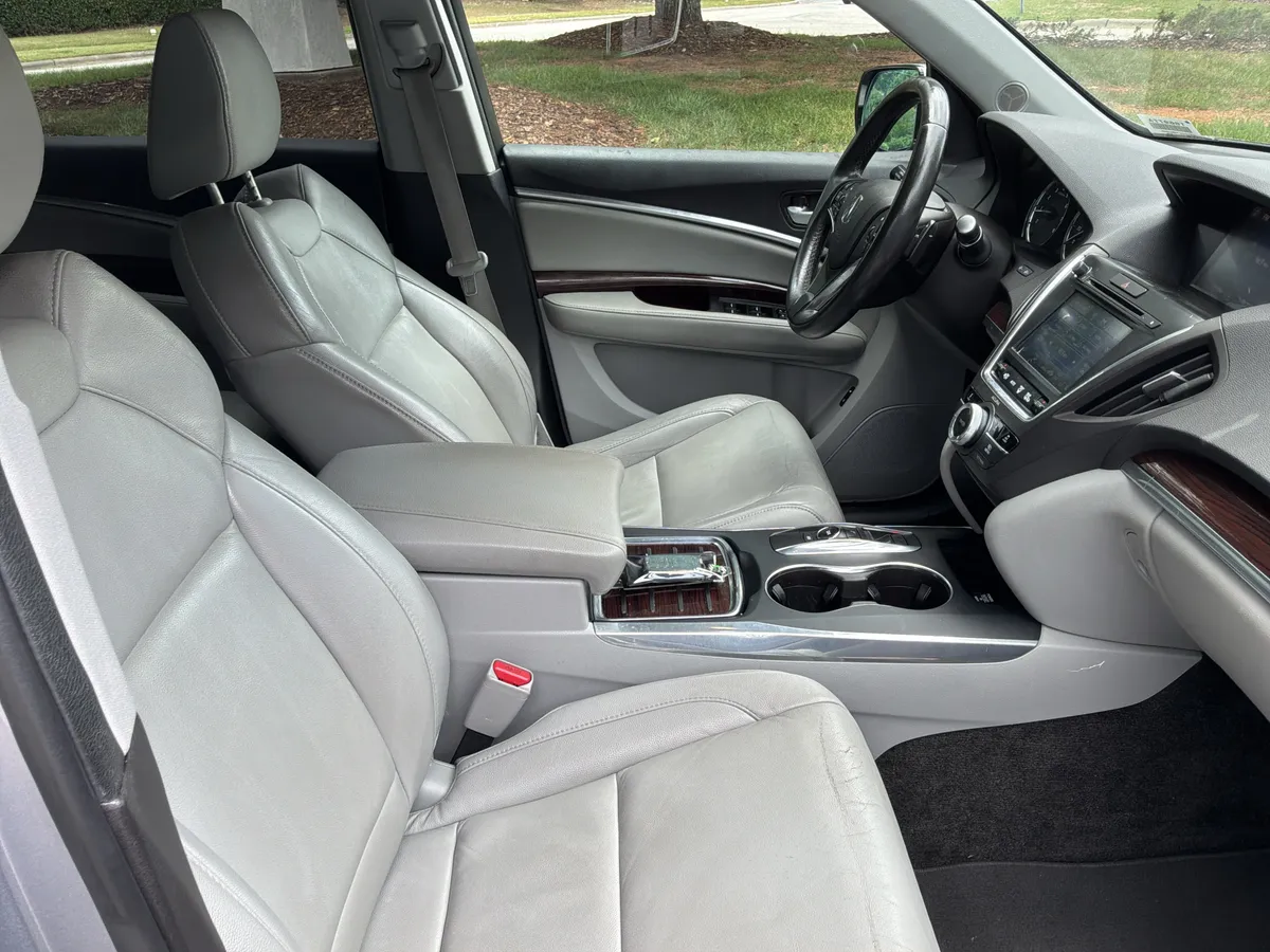 2016 Acura MDX thumbnail 34