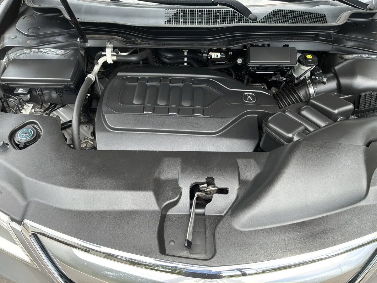 2016 Acura MDX thumbnail 35