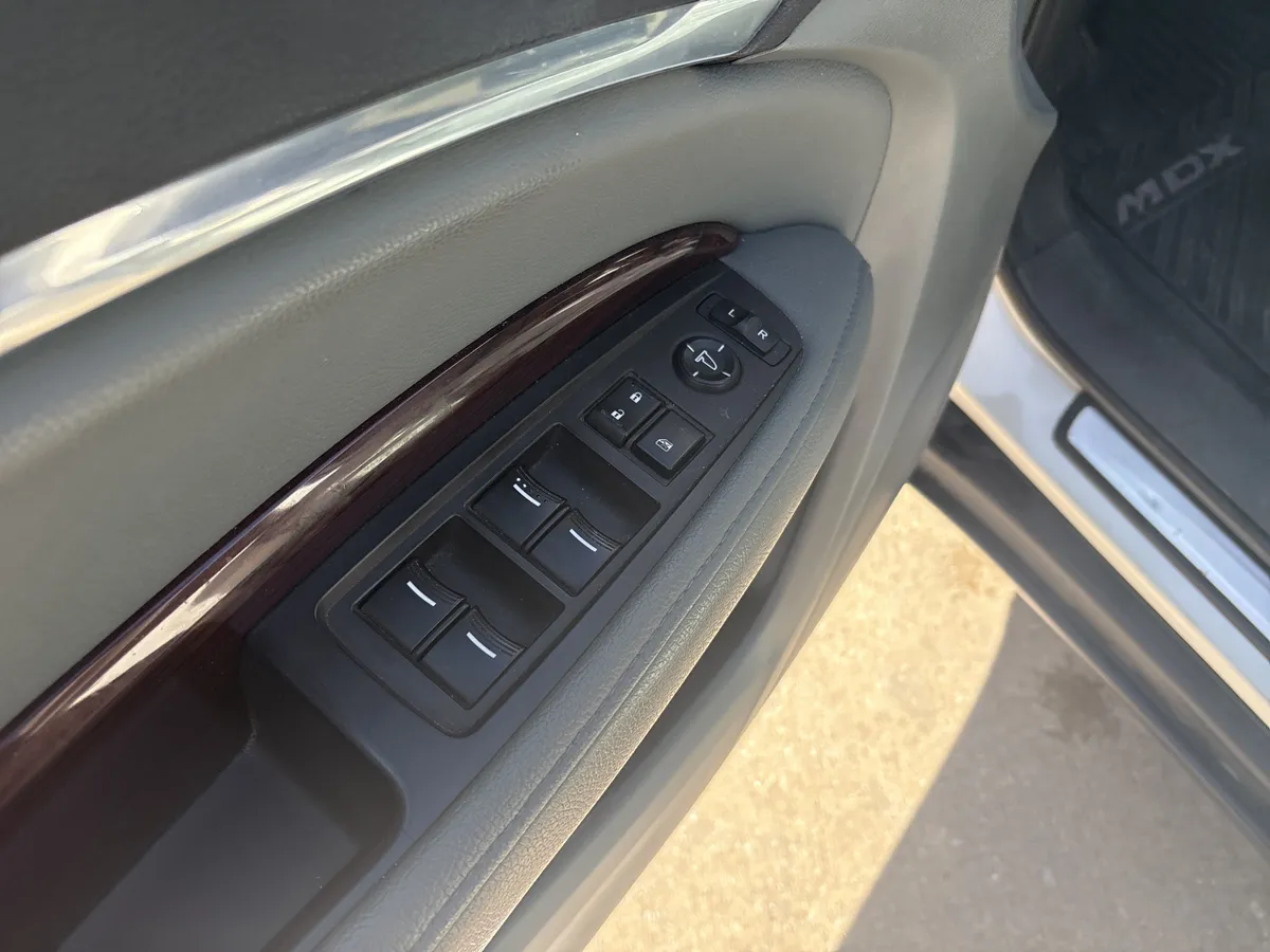 2016 Acura MDX w/Tech thumbnail 14