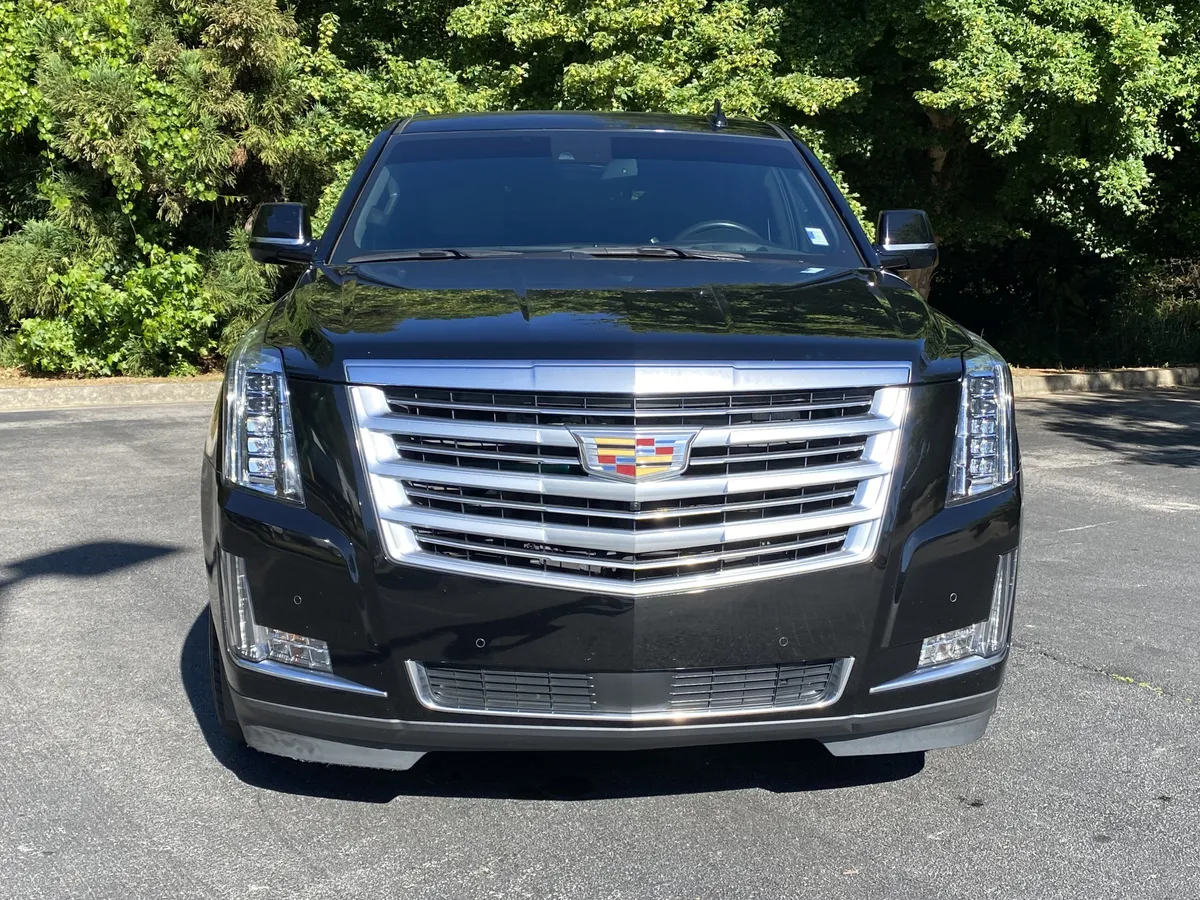 2016 CADILLAC Escalade Platinum thumbnail 2
