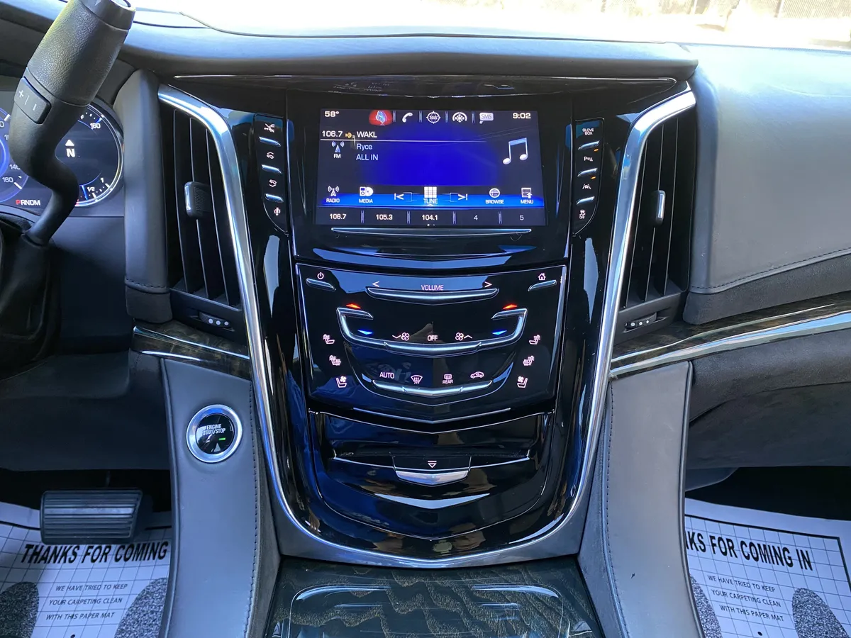 2016 CADILLAC Escalade Platinum thumbnail 25