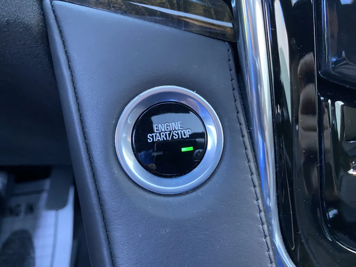2016 CADILLAC Escalade Platinum thumbnail 30