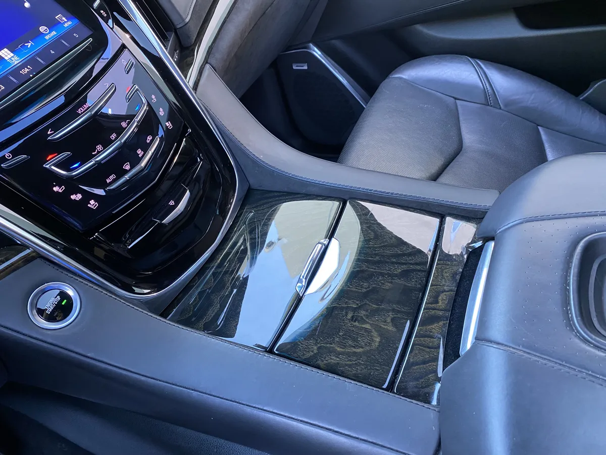 2016 CADILLAC Escalade Platinum thumbnail 31