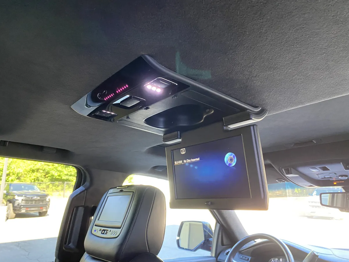 2016 CADILLAC Escalade Platinum thumbnail 35