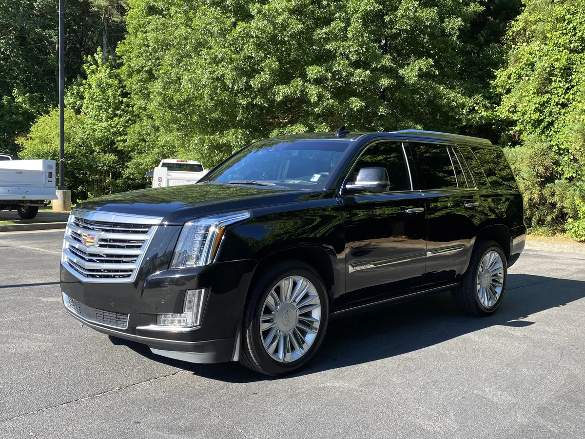 2016 CADILLAC Escalade Platinum thumbnail 4
