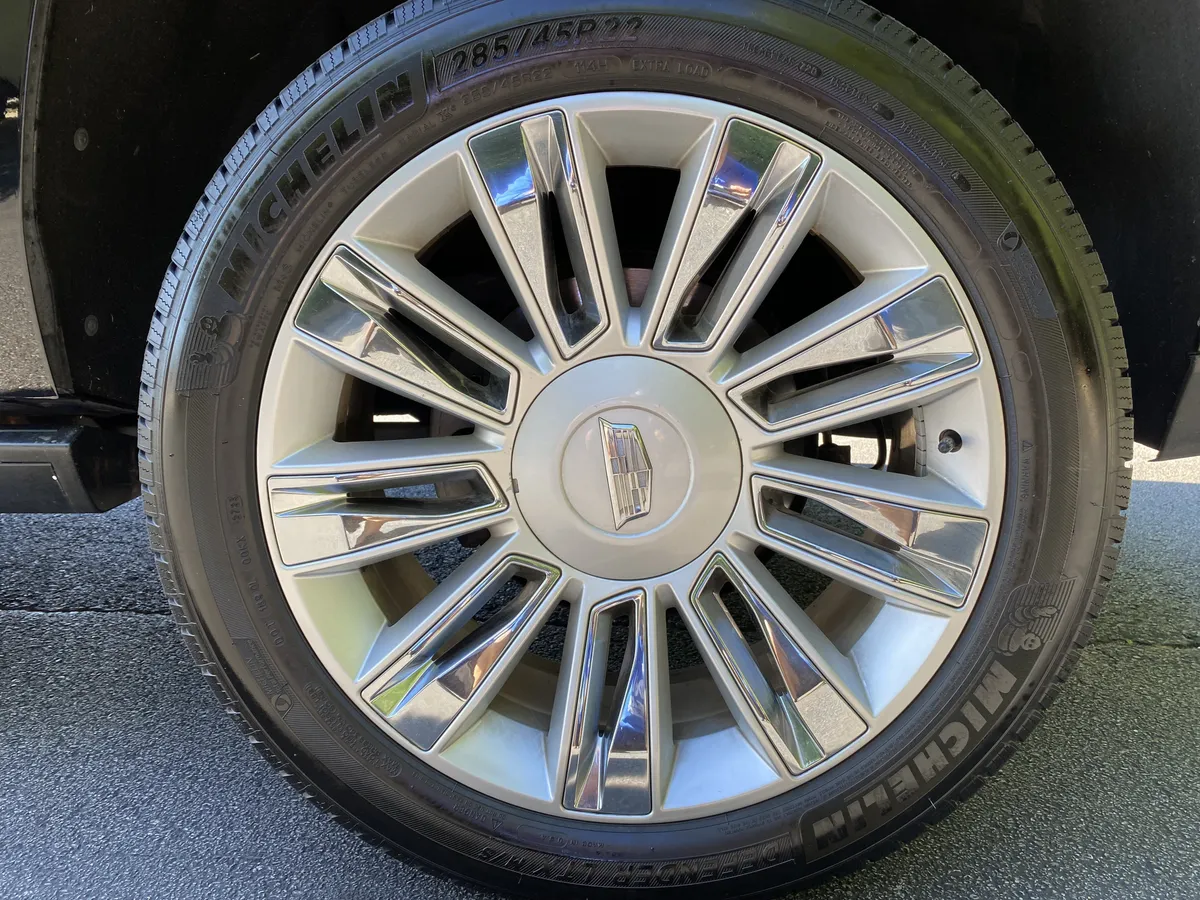 2016 CADILLAC Escalade Platinum thumbnail 47