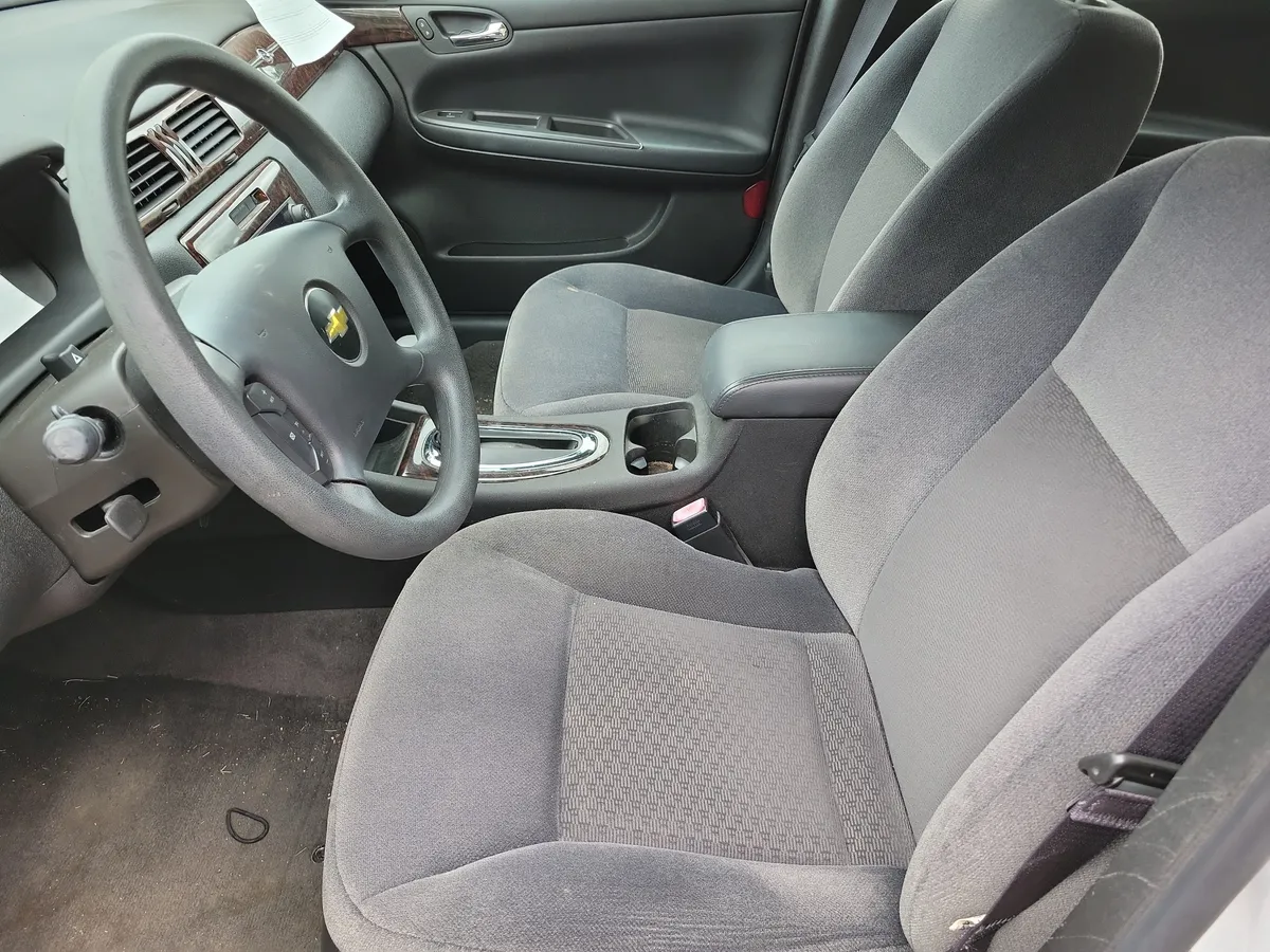 2016 Chevrolet Impala Limited LS thumbnail 10