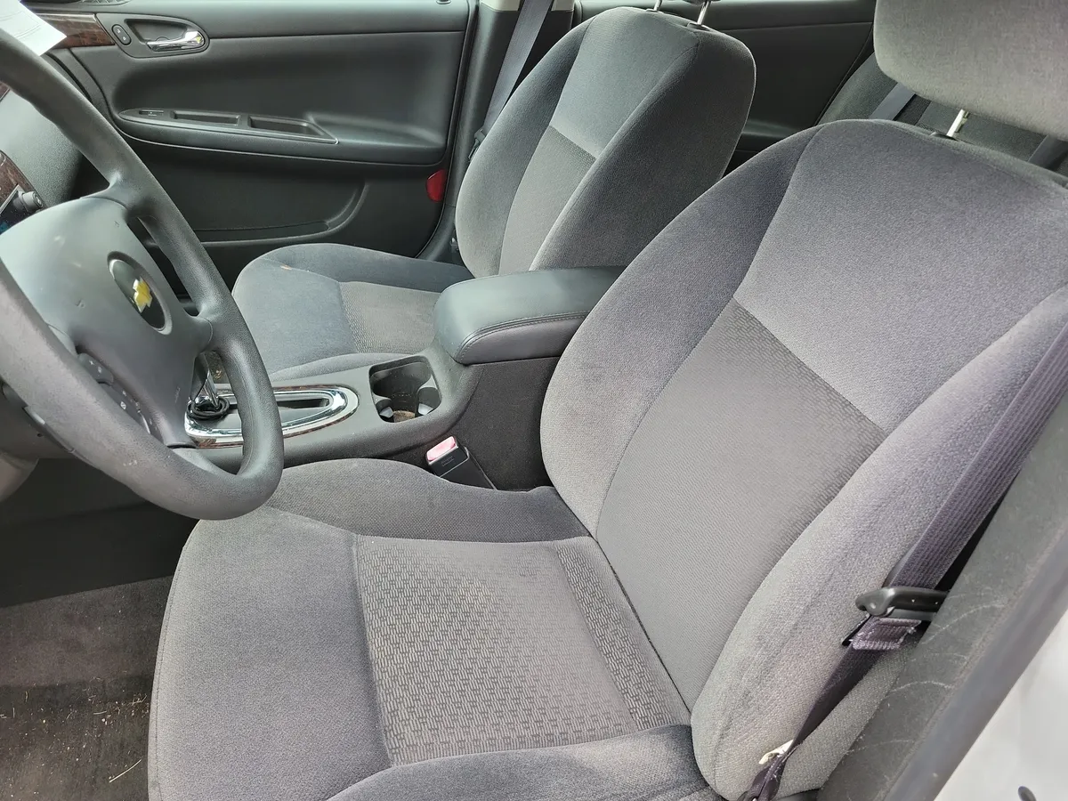 2016 Chevrolet Impala Limited LS thumbnail 11