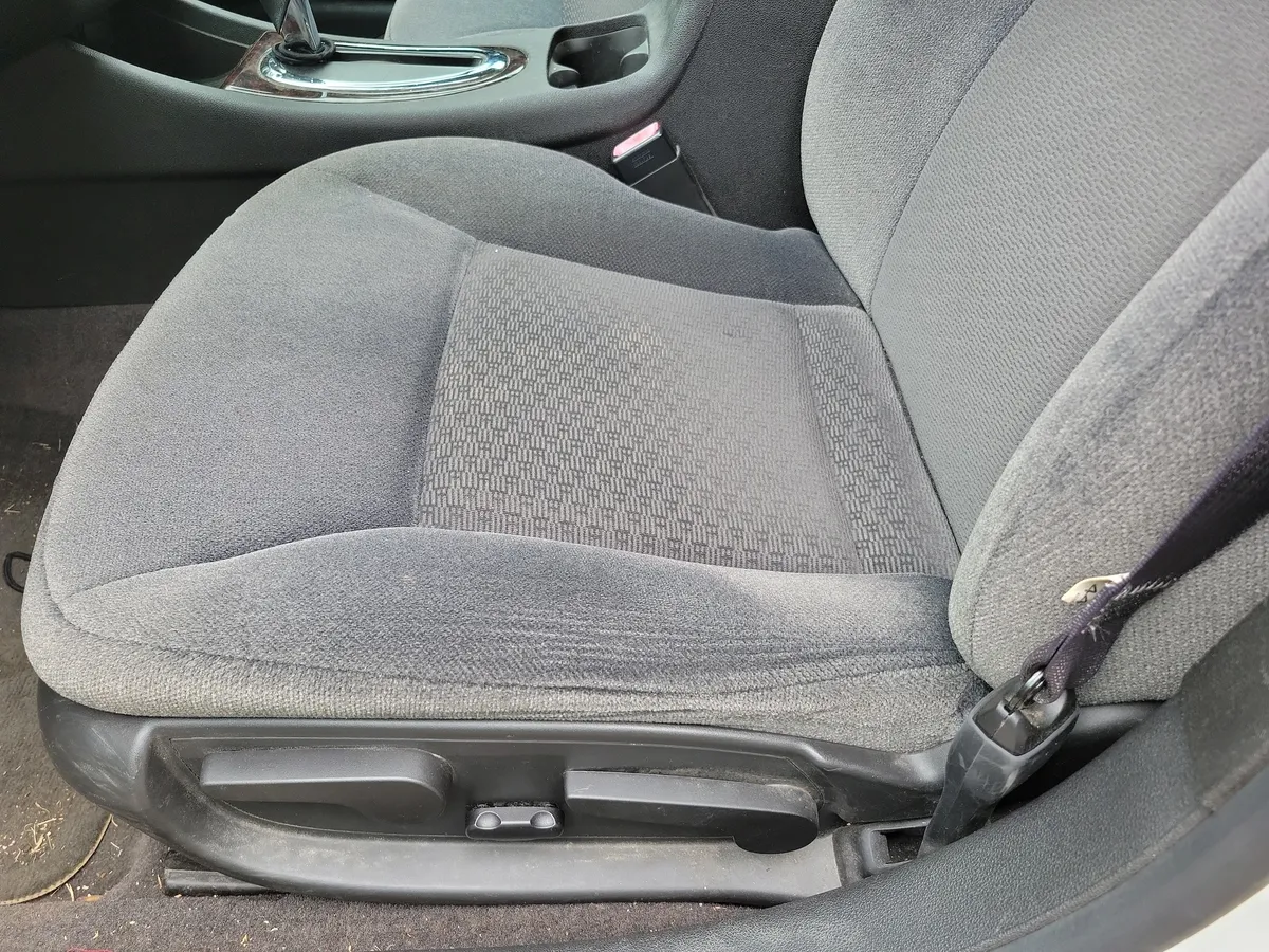 2016 Chevrolet Impala Limited LS thumbnail 12