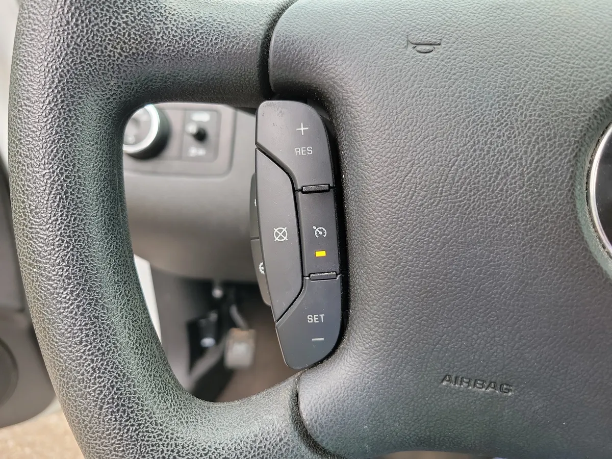 2016 Chevrolet Impala Limited LS thumbnail 17