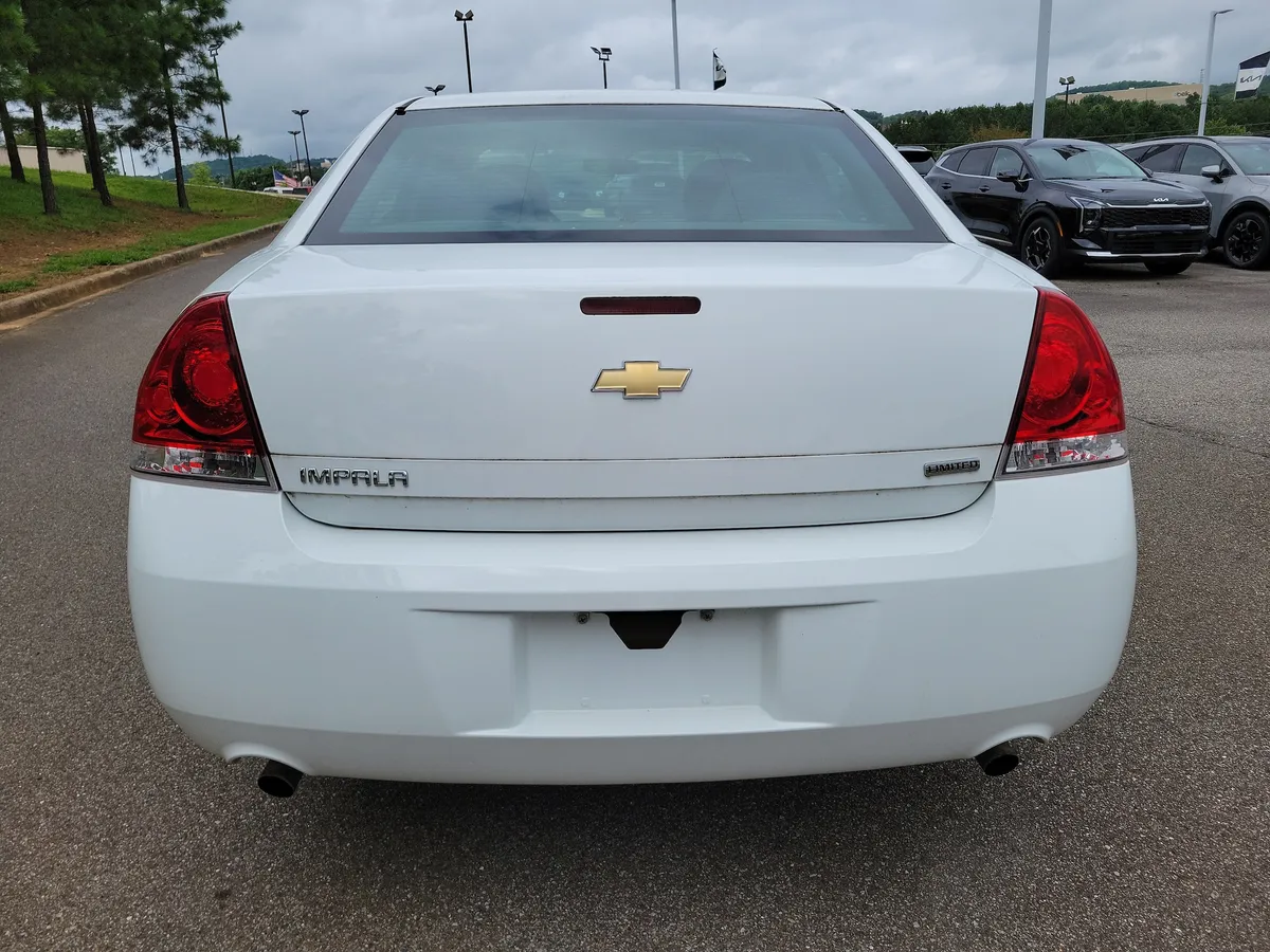 2016 Chevrolet Impala Limited LS thumbnail 4