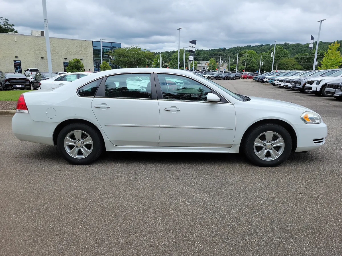 2016 Chevrolet Impala Limited LS thumbnail 6