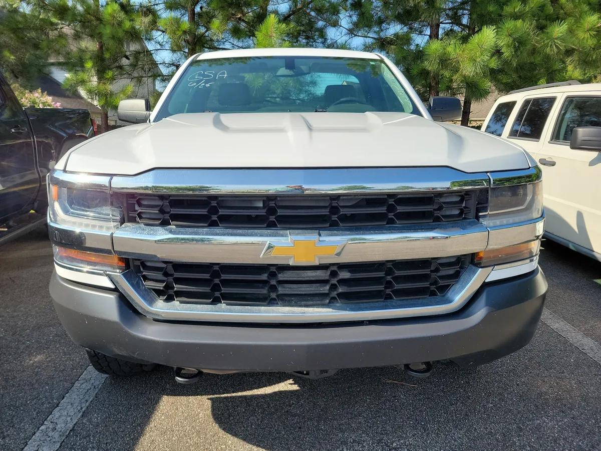 2016 Chevrolet Silverado 1500 thumbnail 2