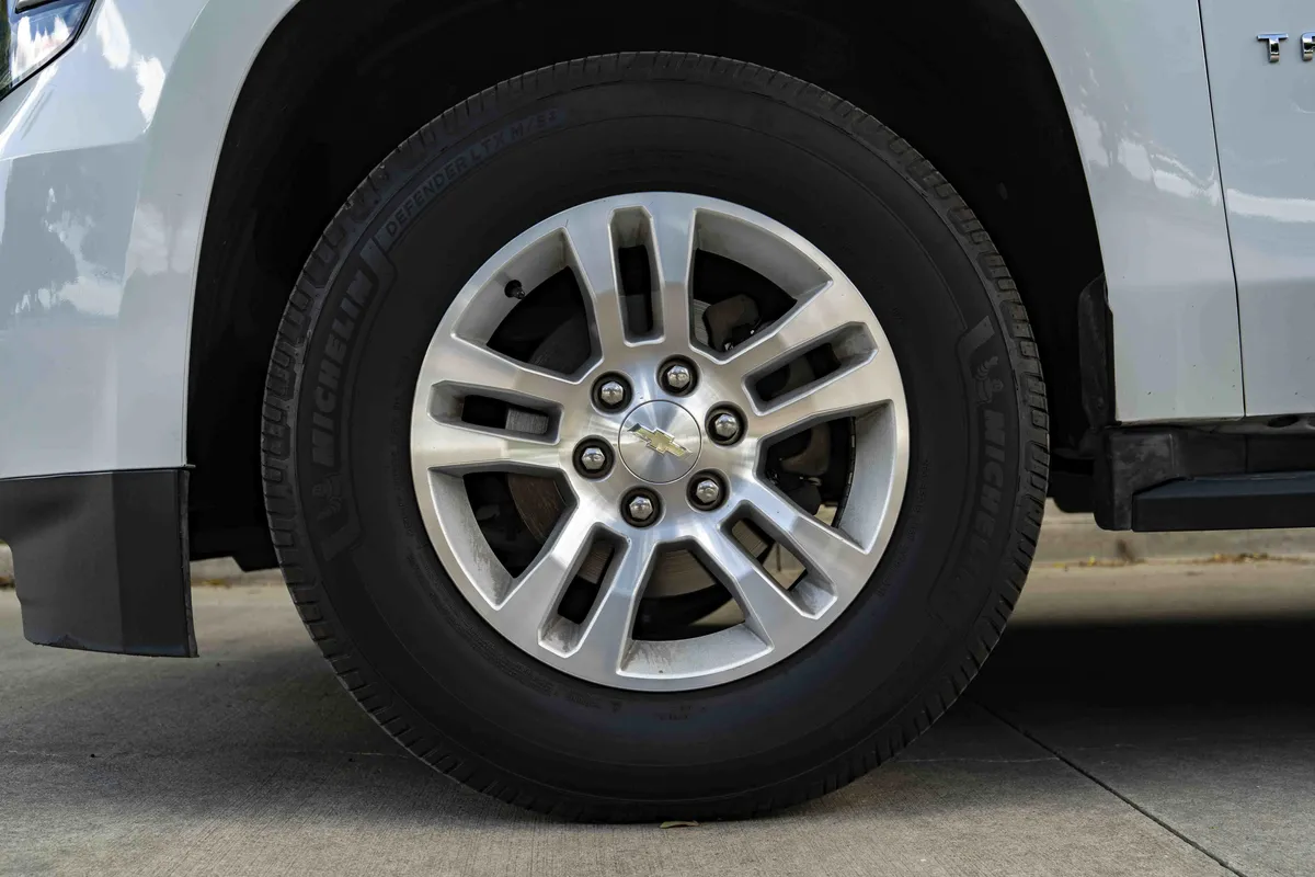 2016 Chevrolet Tahoe LT thumbnail 13
