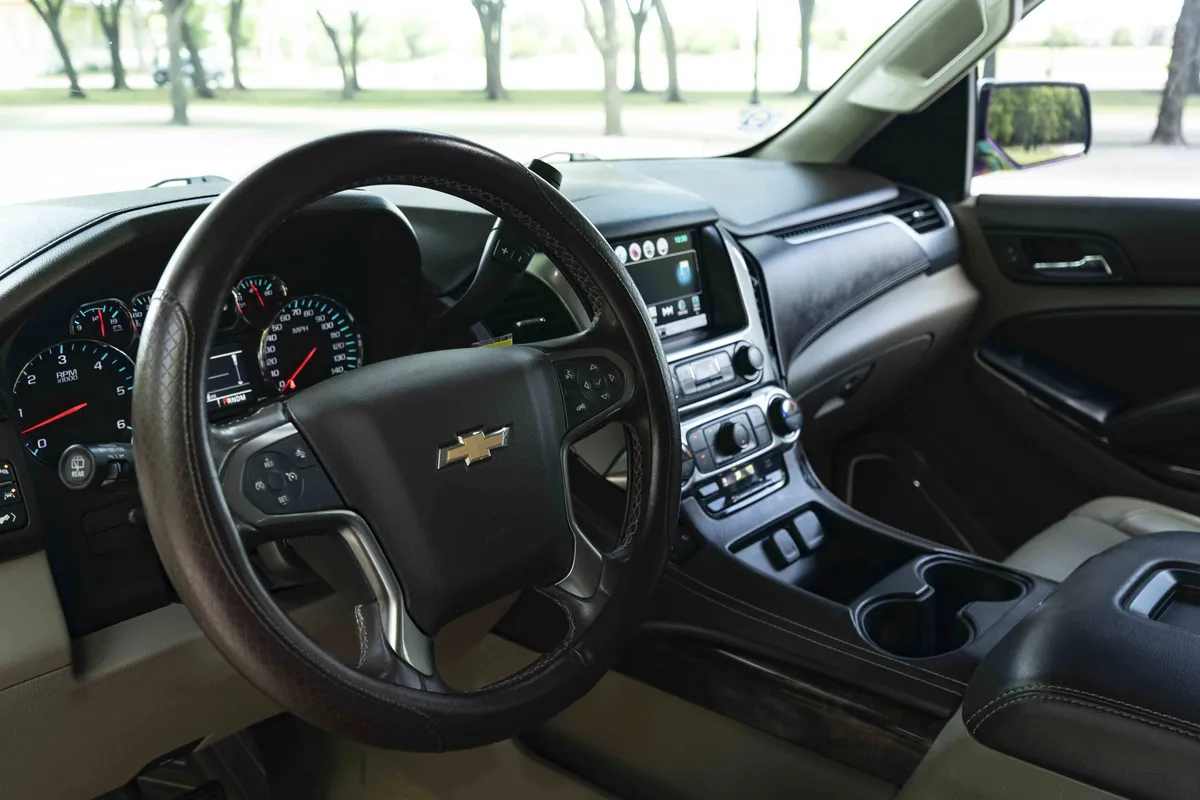 2016 Chevrolet Tahoe LT thumbnail 15