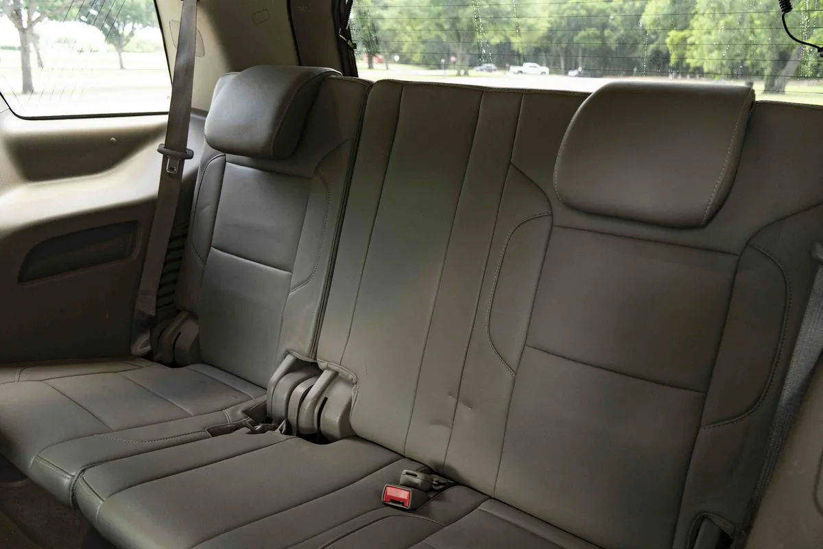 2016 Chevrolet Tahoe LT thumbnail 18