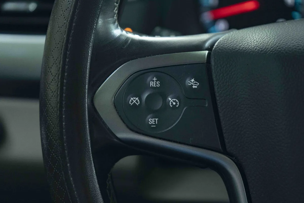 2016 Chevrolet Tahoe LT thumbnail 20