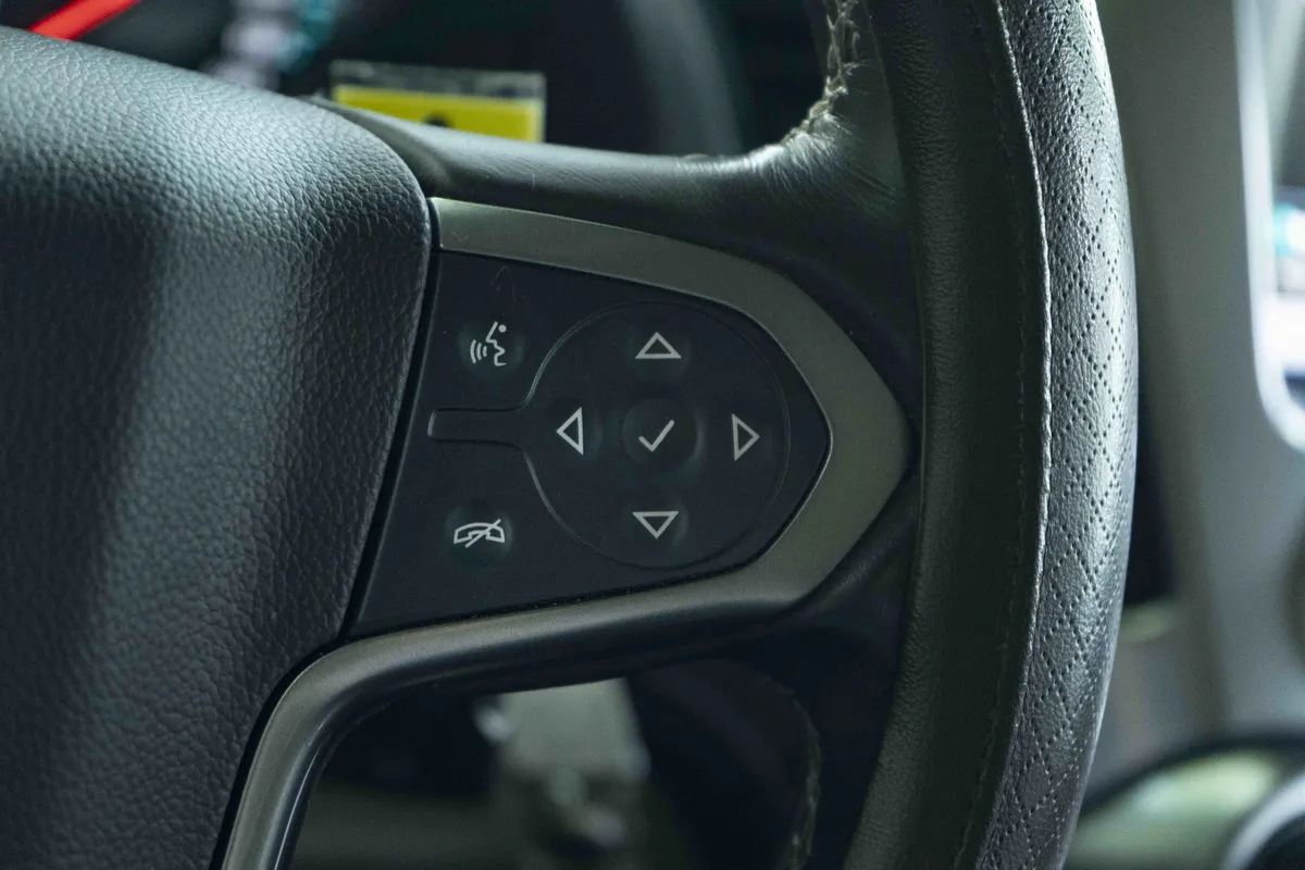 2016 Chevrolet Tahoe LT thumbnail 21