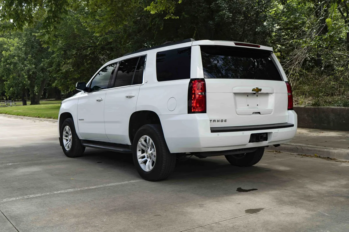 2016 Chevrolet Tahoe LT thumbnail 6