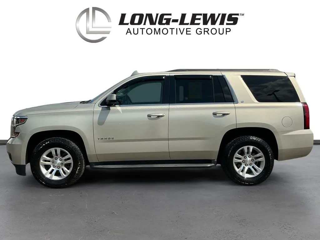 2016 Chevrolet Tahoe LT thumbnail 2