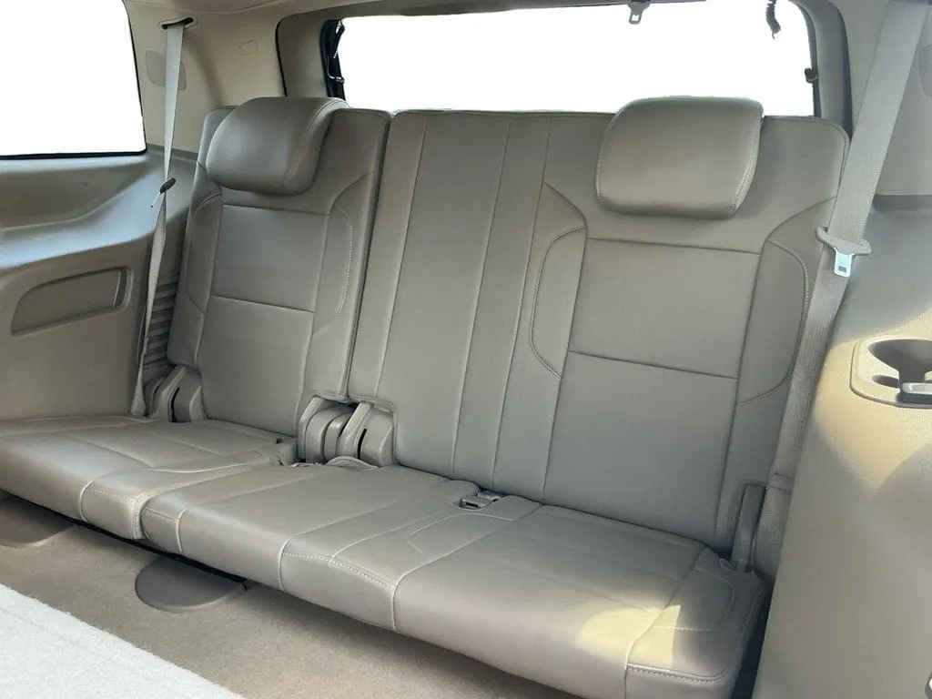 2016 Chevrolet Tahoe LT thumbnail 21
