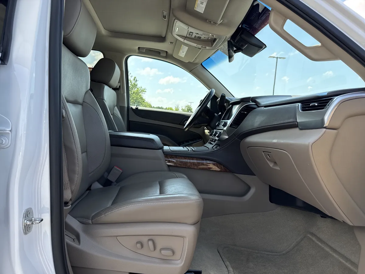 2016 Chevrolet Tahoe LTZ thumbnail 36