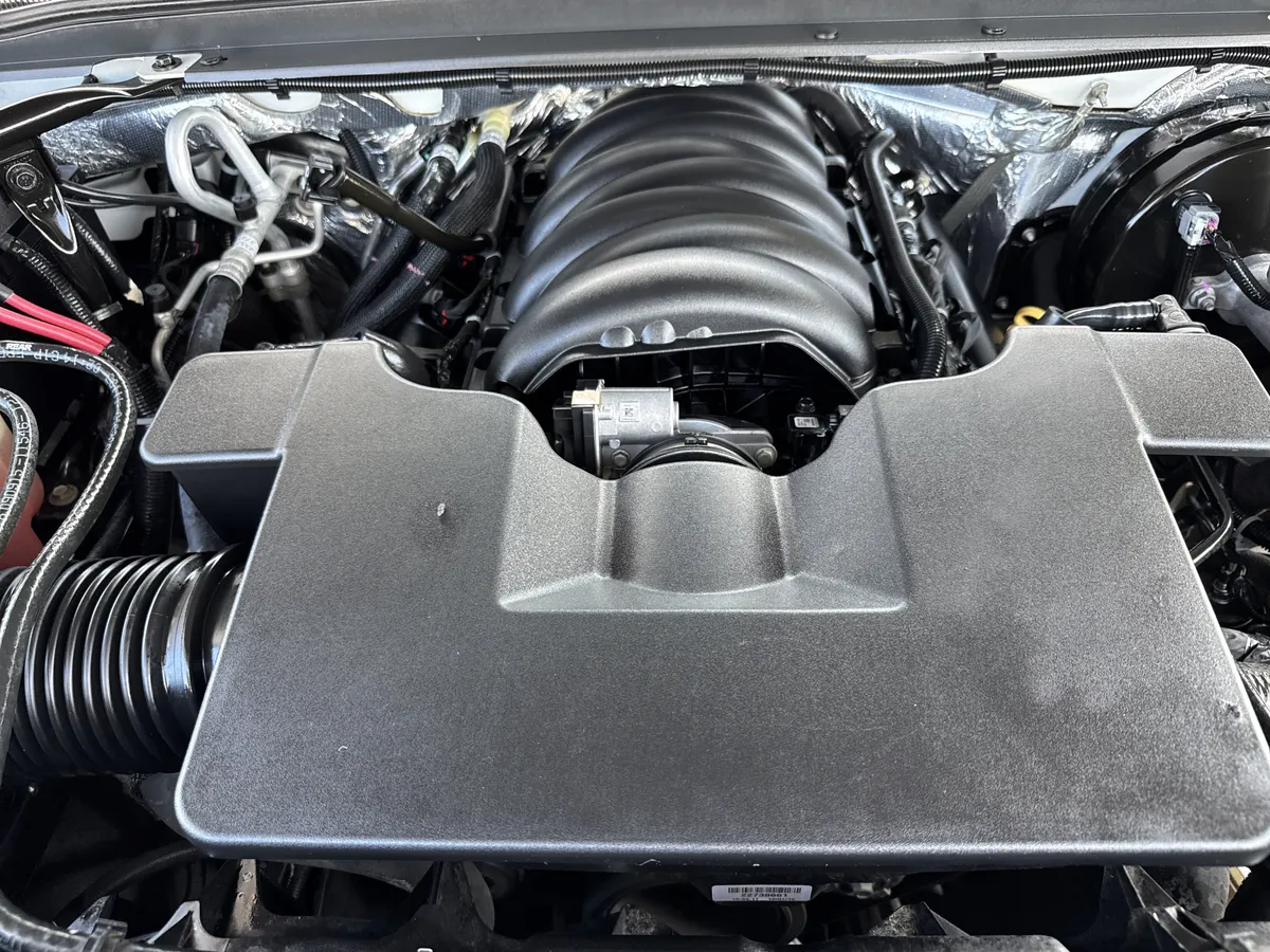 2016 Chevrolet Tahoe LTZ thumbnail 38