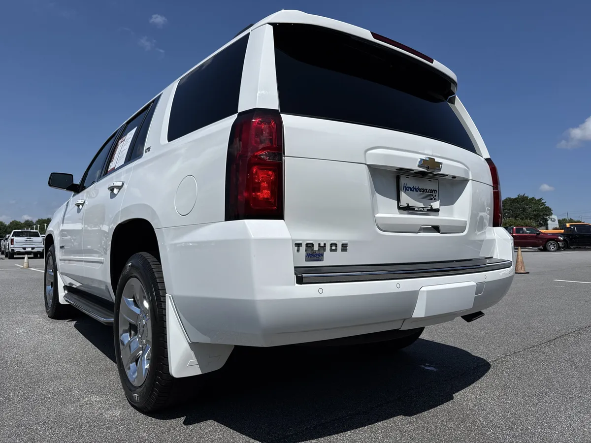 2016 Chevrolet Tahoe LTZ thumbnail 7