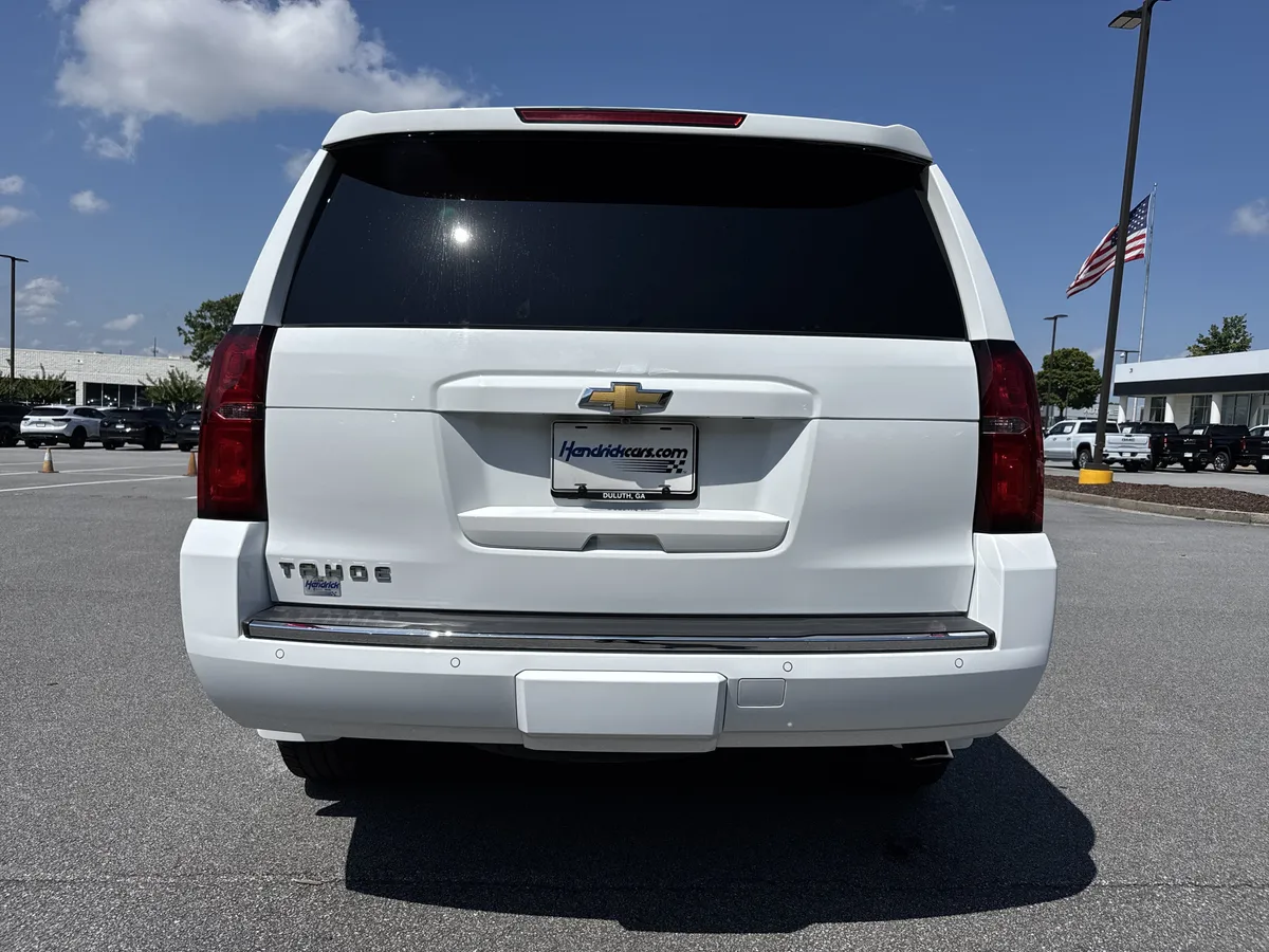 2016 Chevrolet Tahoe LTZ thumbnail 8