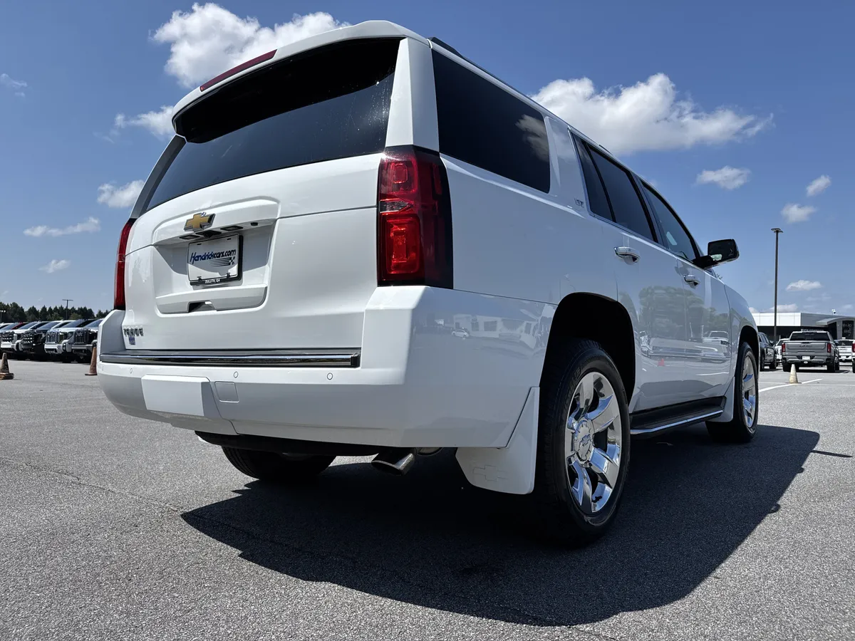 2016 Chevrolet Tahoe LTZ thumbnail 9