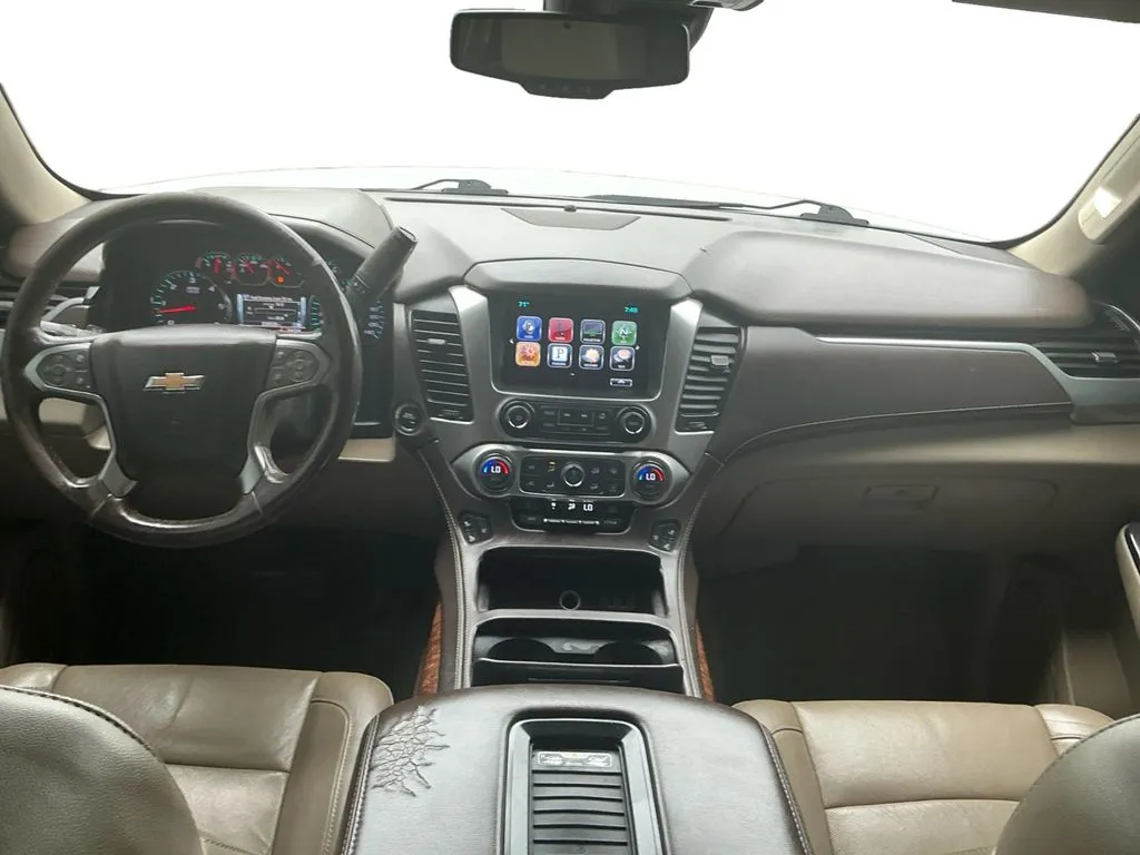 2016 Chevrolet Tahoe LTZ thumbnail 17