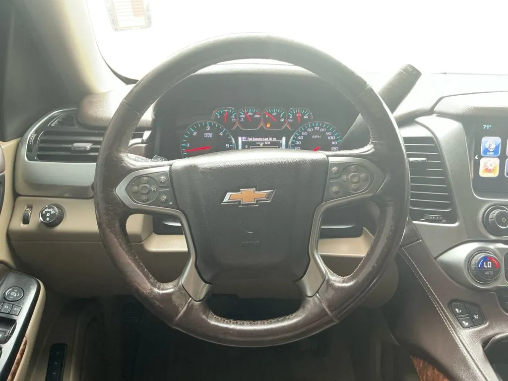 2016 Chevrolet Tahoe LTZ thumbnail 18