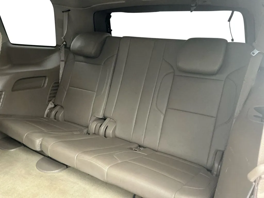 2016 Chevrolet Tahoe LTZ thumbnail 21