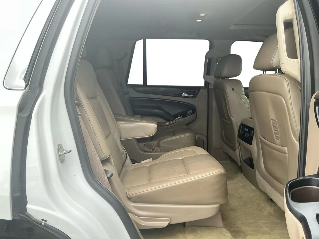 2016 Chevrolet Tahoe LTZ thumbnail 23
