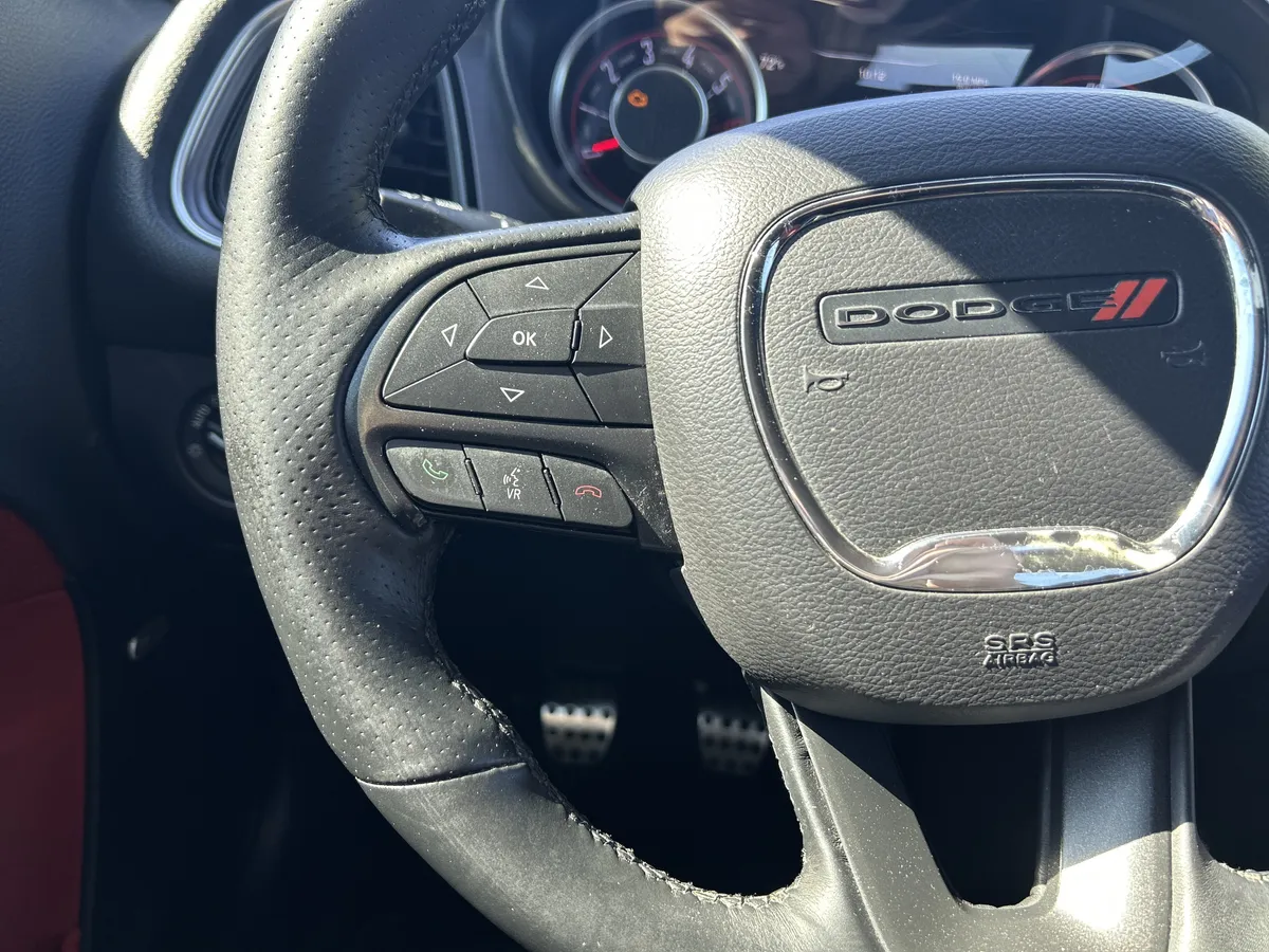 2016 Dodge Challenger R/T Plus Shaker thumbnail 11