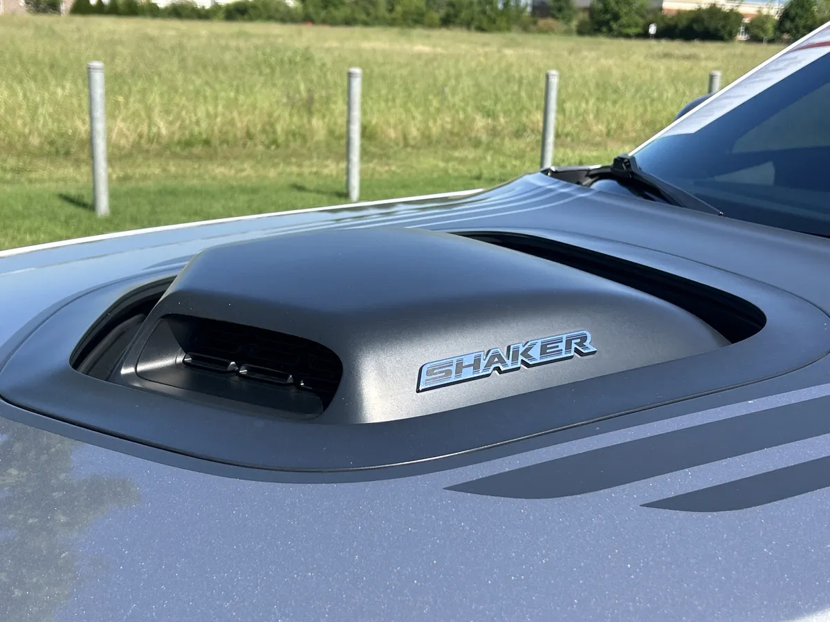2016 Dodge Challenger R/T Plus Shaker thumbnail 24