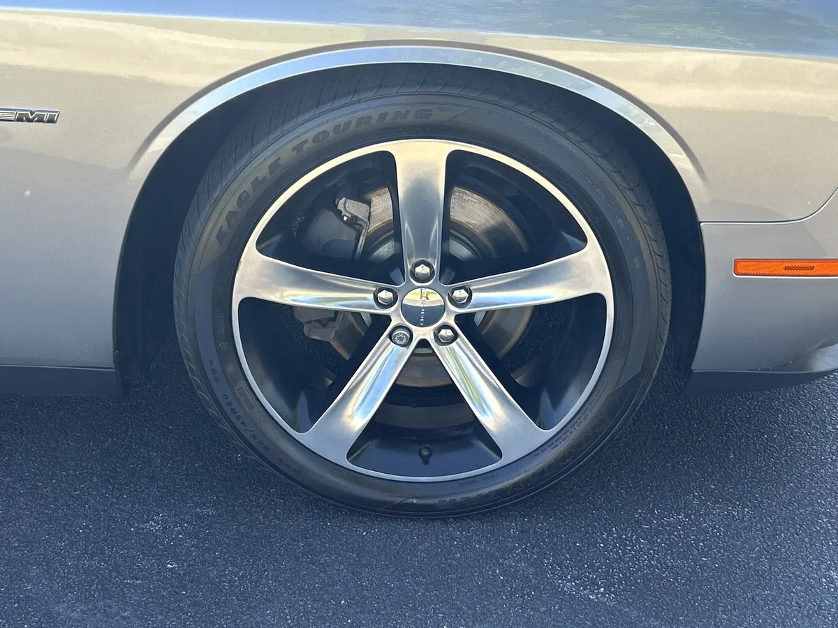 2016 Dodge Challenger R/T Plus Shaker thumbnail 33