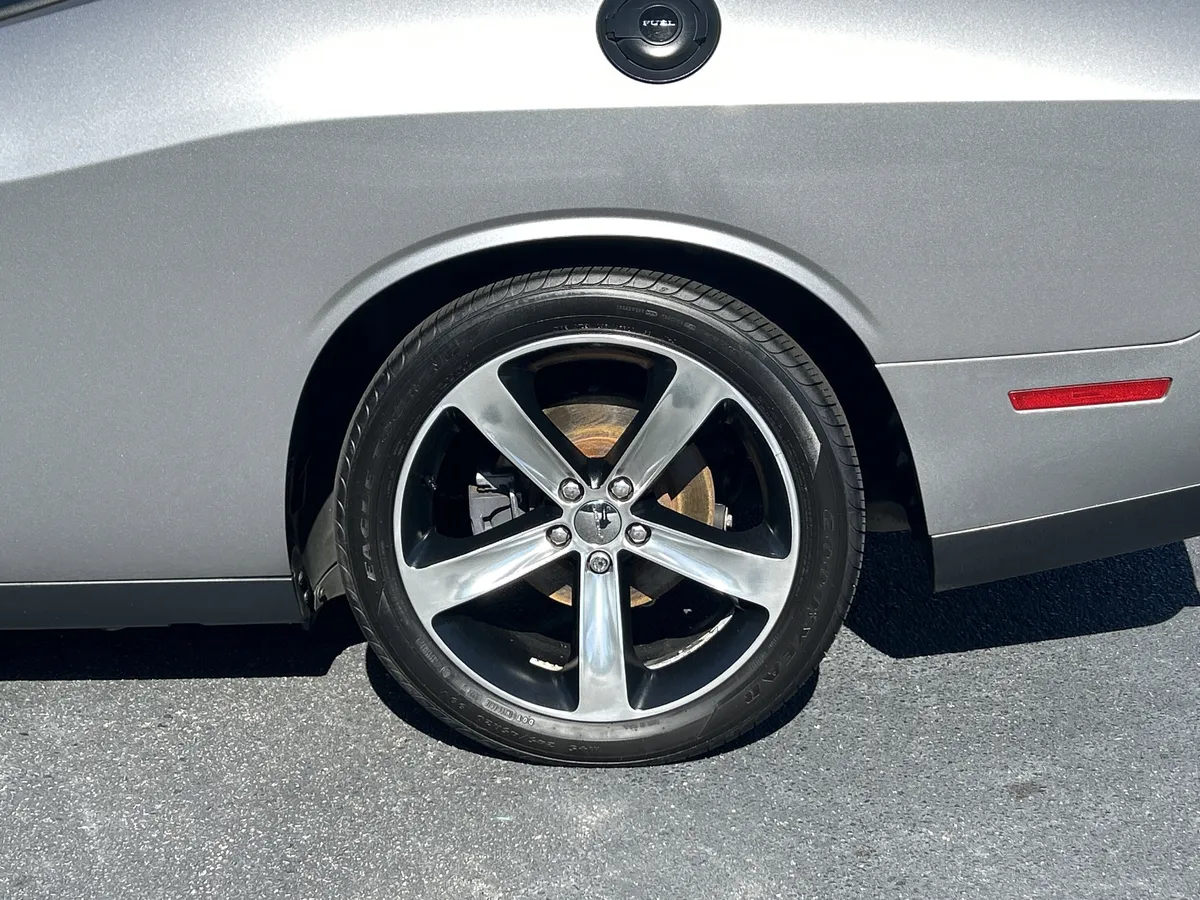 2016 Dodge Challenger R/T Plus Shaker thumbnail 35