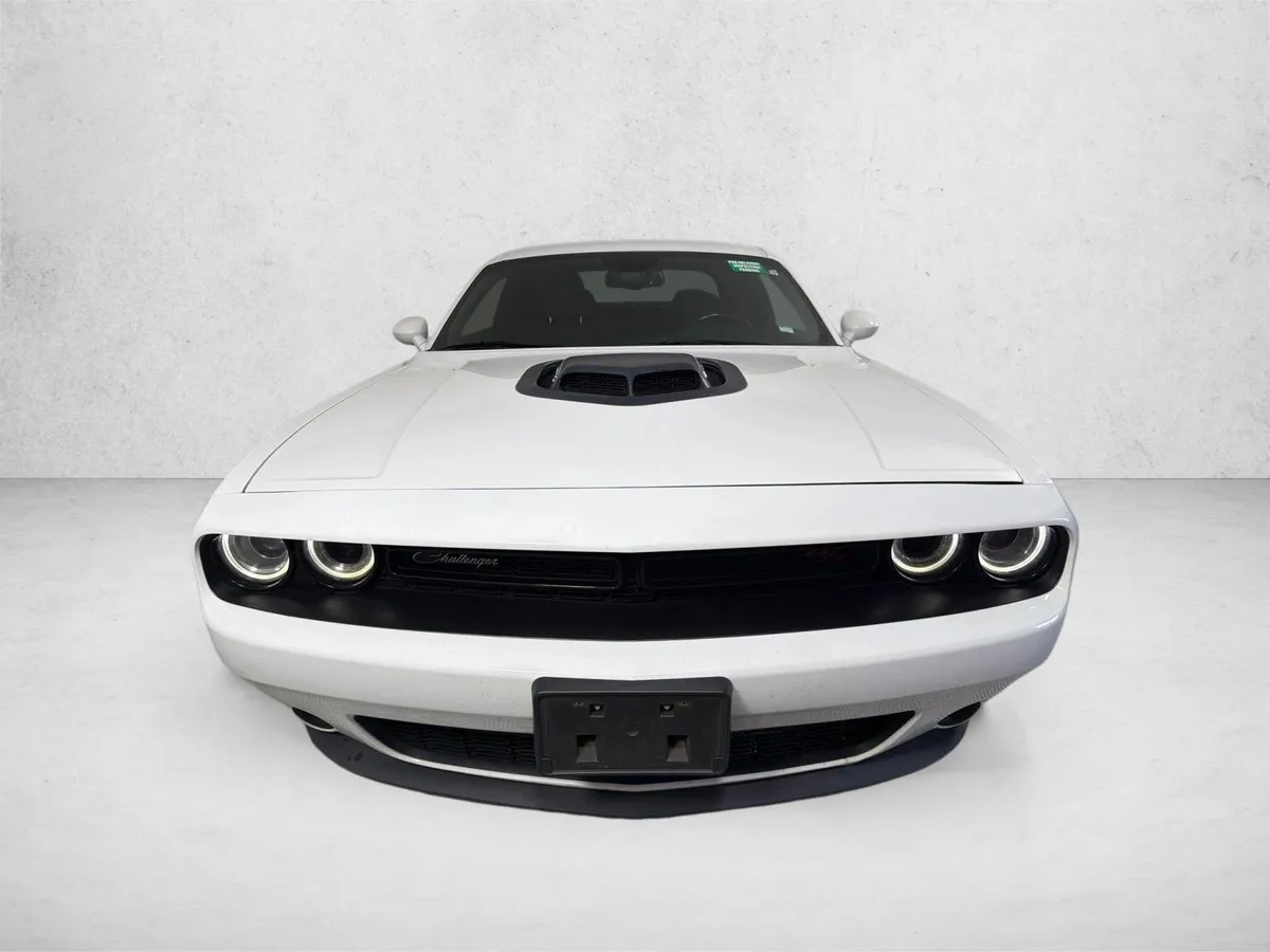 2016 Dodge Challenger R/T Shaker thumbnail 10