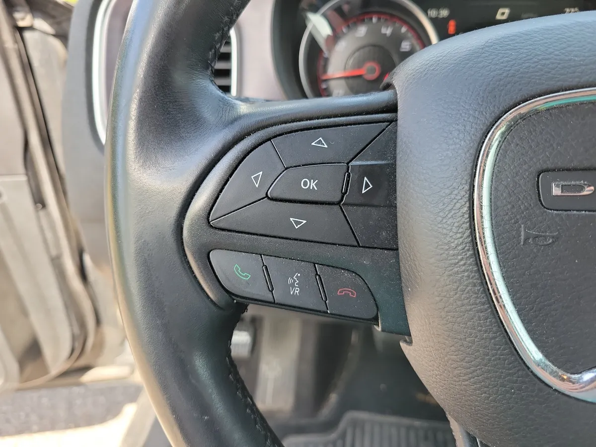 2016 Dodge Charger SE thumbnail 20